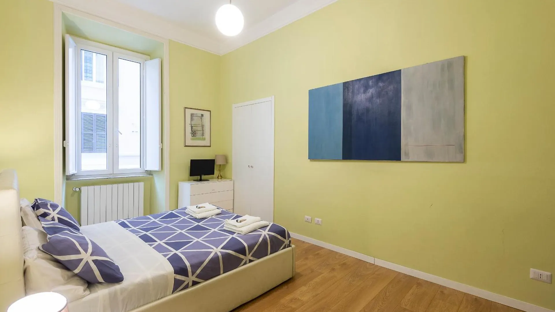Luxury Three Bedrooms Flat In Roma Center Italy