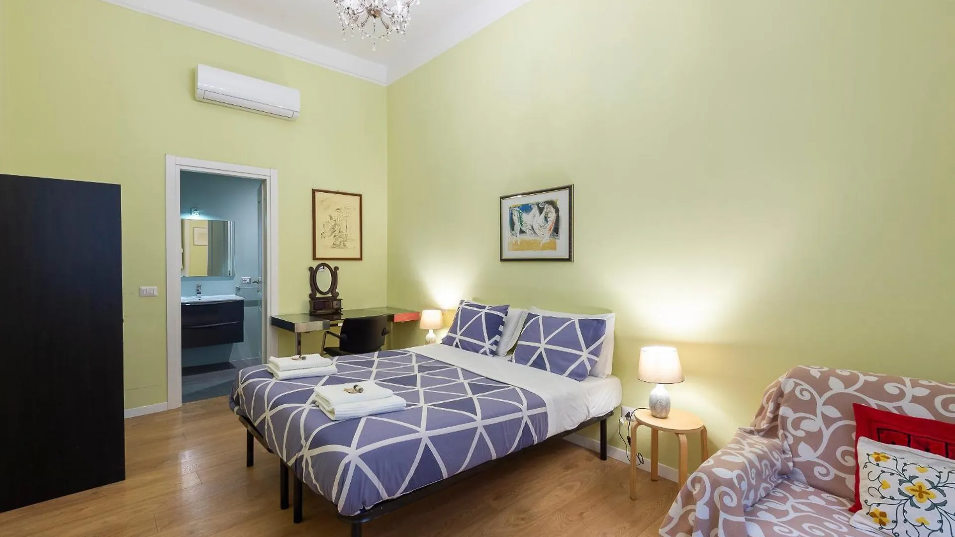 Apartment Luxury Three Bedrooms Flat In Roma Center Italy